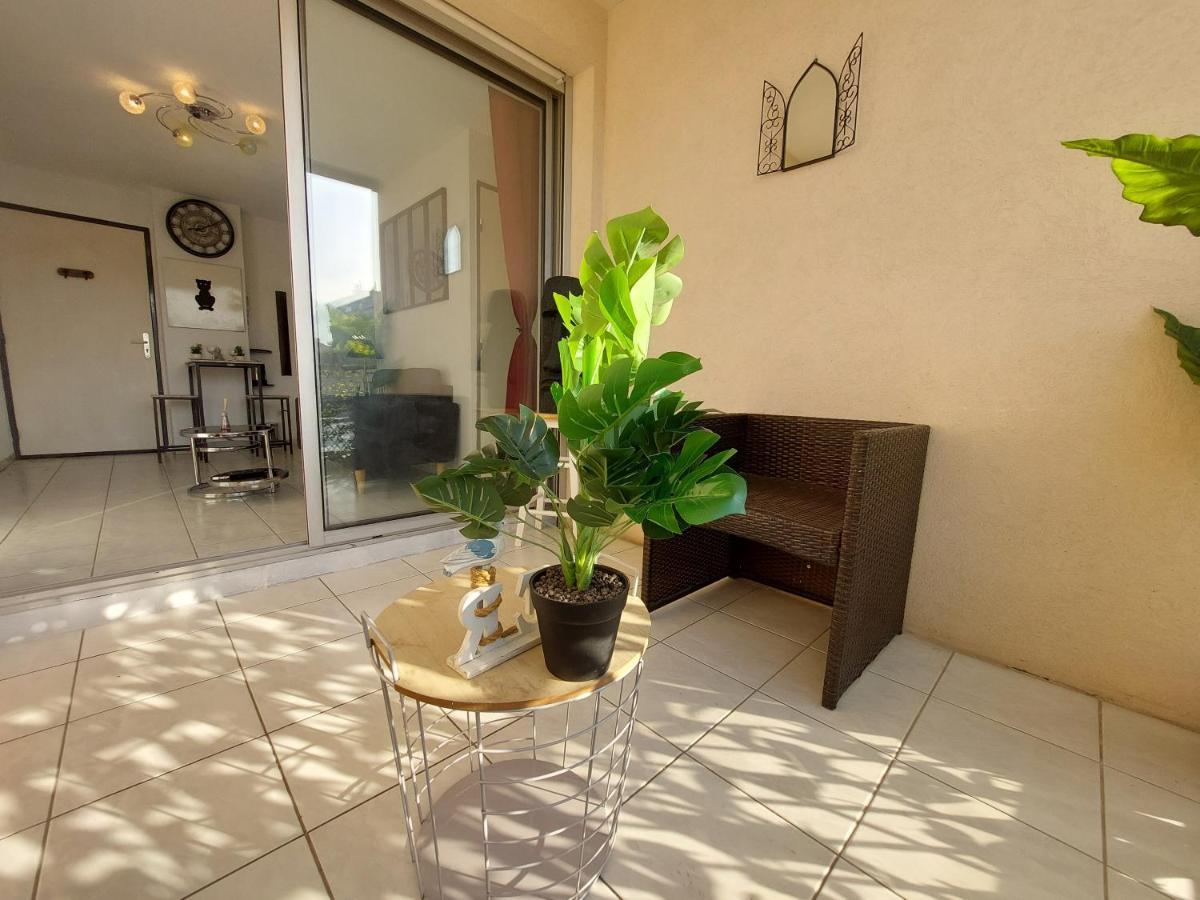 Le Totem Apartment Sete Exterior photo